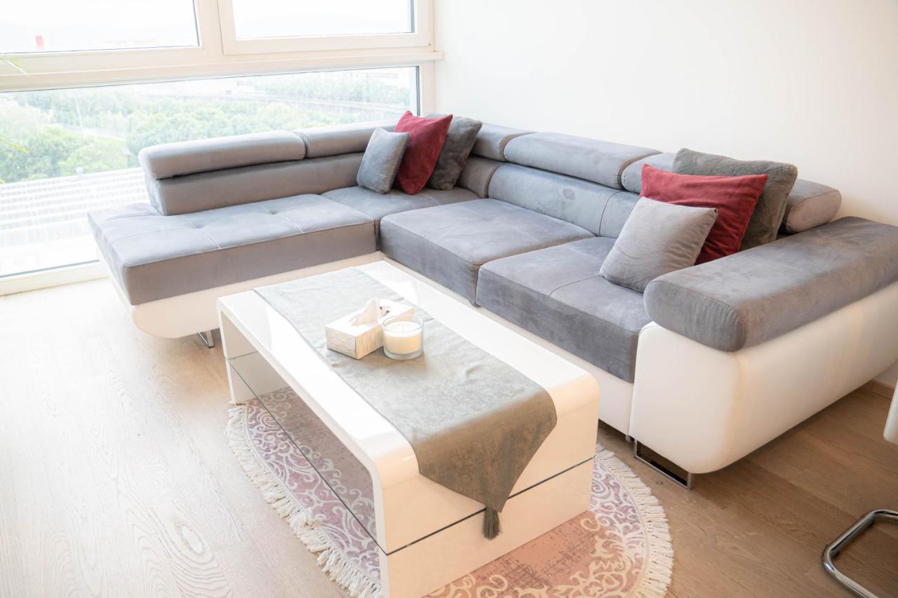 Restify10 - Skyline View - Fitness - Garge - Modern Apartment เวียนนา ภายนอก รูปภาพ