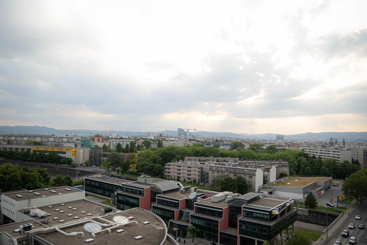 Restify10 - Skyline View - Fitness - Garge - Modern Apartment เวียนนา ภายนอก รูปภาพ